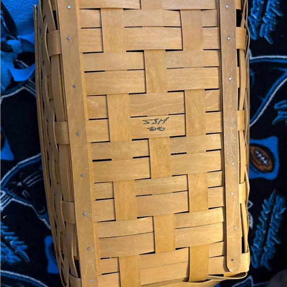 Longaberger Woven Basket With Book, cutting board and small knife - Picture 3 of 14